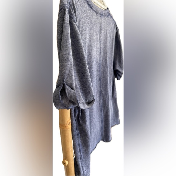 We The Free Bundle- Black and Gray/Blue Short Sleeve Tees - Picture 2 of 11